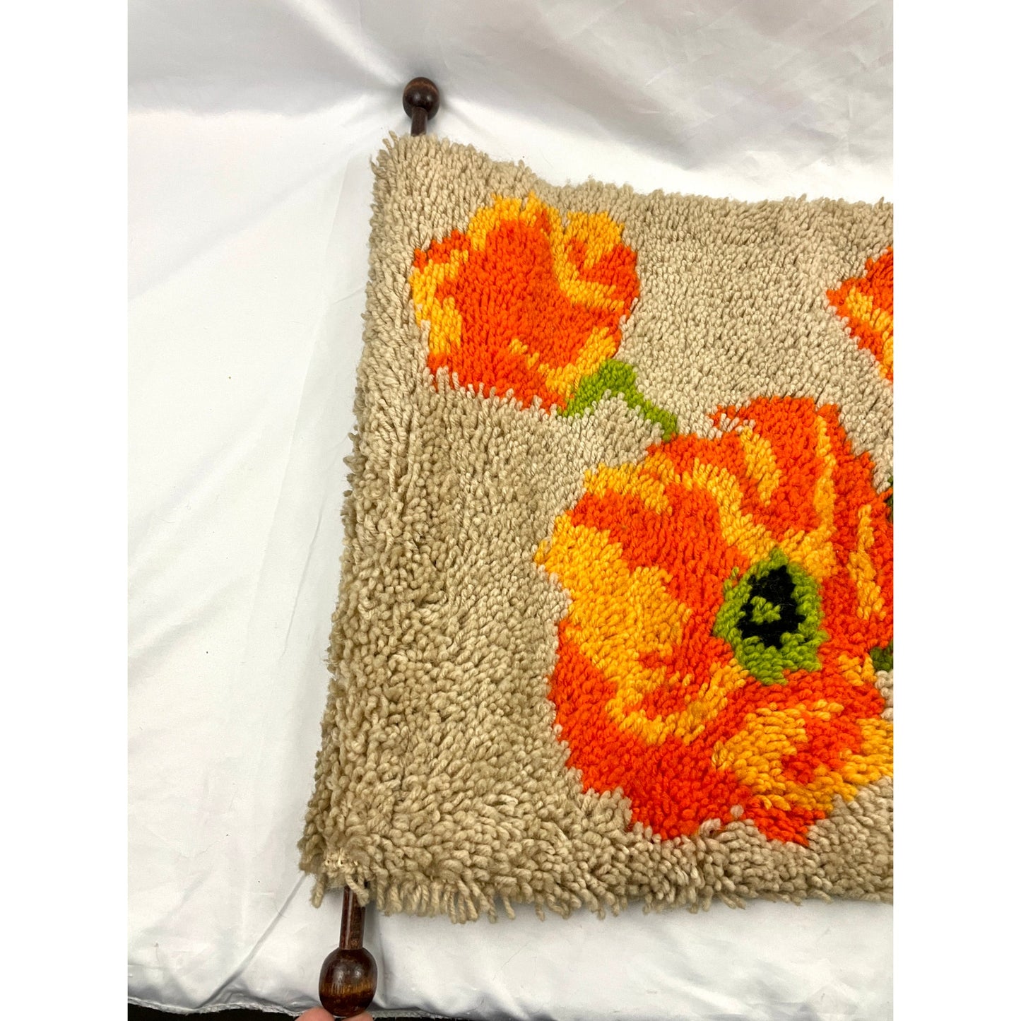 VTG Orange Poppies Latch Hook Rug Wall Hanging Artwork Flowers 19"x26" Handmade