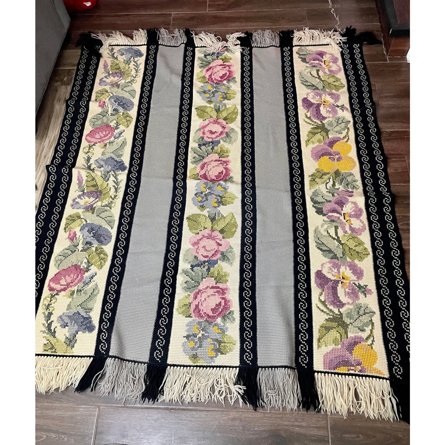 VTG Hand Knitted Blanket Throw Pansy Roses Morning Glory Flowers  60" x 74"