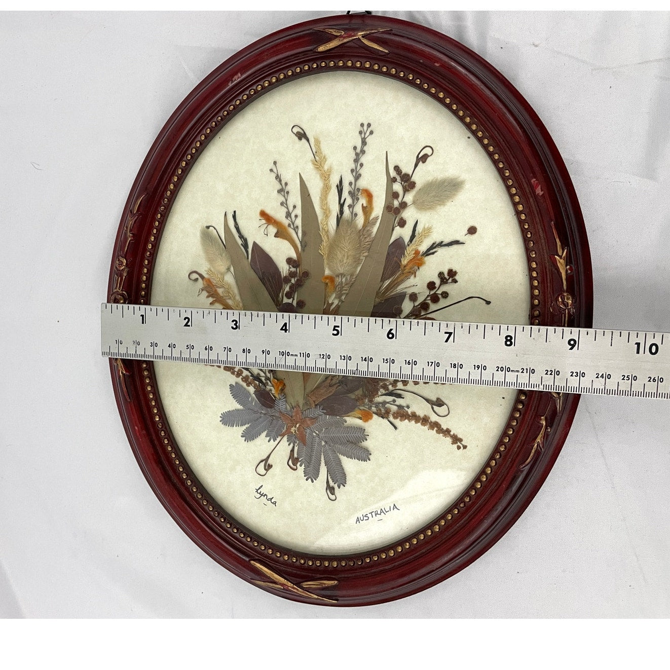 VTG Real Pressed Dried Flowers Oval Wall Decor Framed 9"x11" Australia Genuine