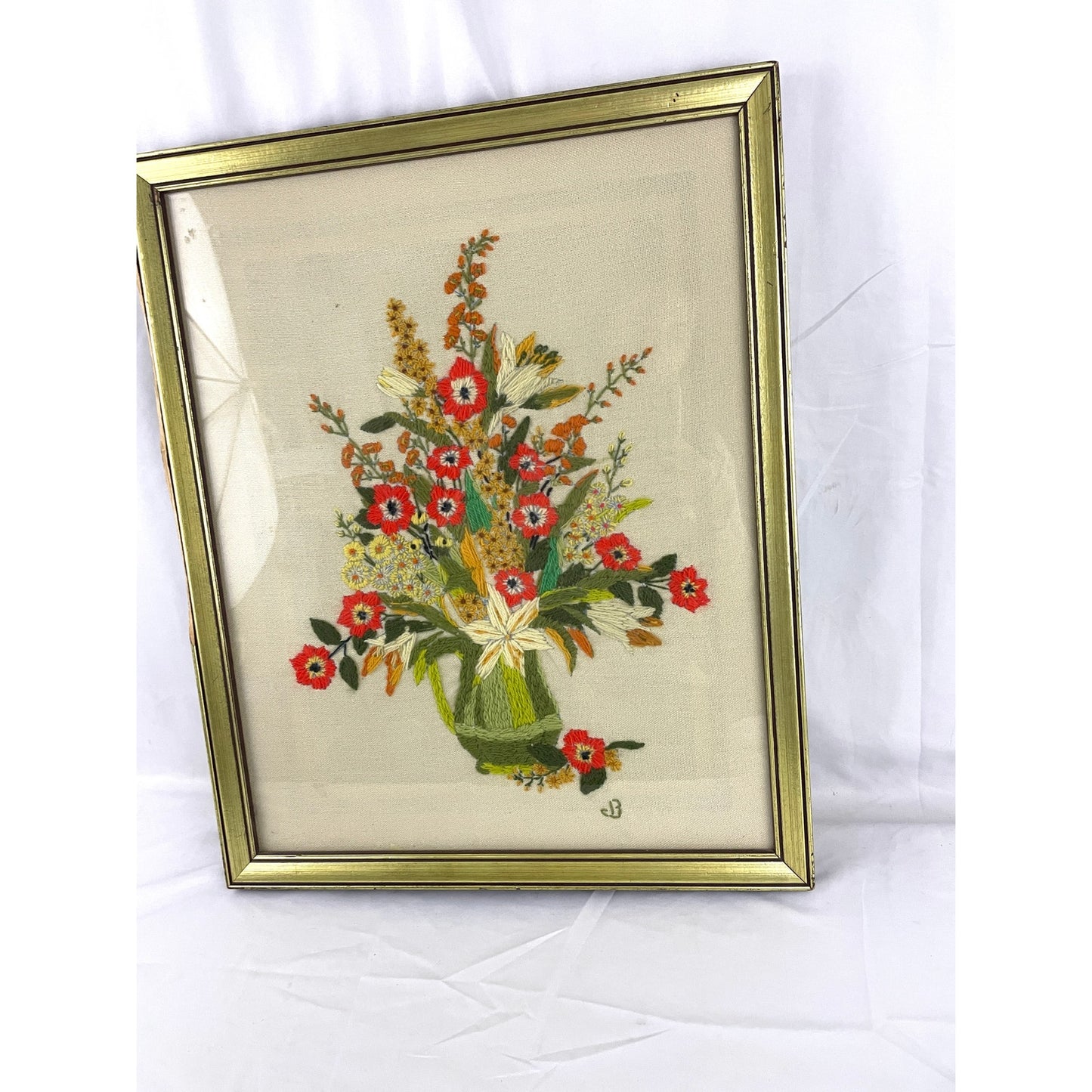 VTG Crewel Flowers Vase Needlecraft Embroidered Framed Wall Art 17.5"x21.5" 70s