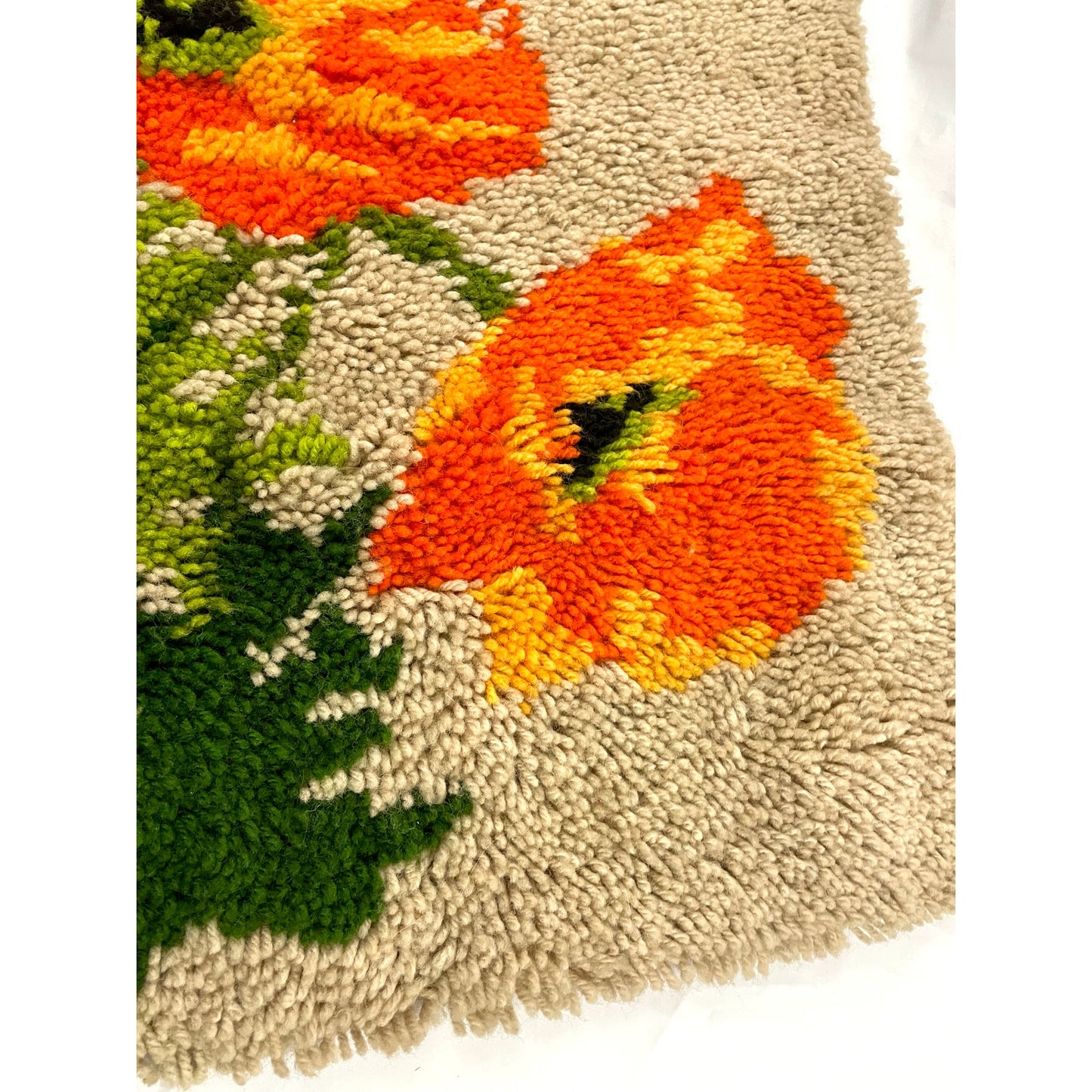 VTG Orange Poppies Latch Hook Rug Wall Hanging Artwork Flowers 19"x26" Handmade