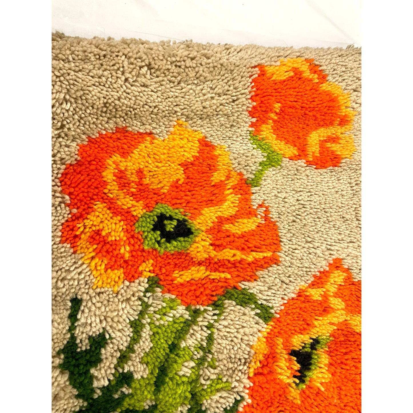 VTG Orange Poppies Latch Hook Rug Wall Hanging Artwork Flowers 19"x26" Handmade