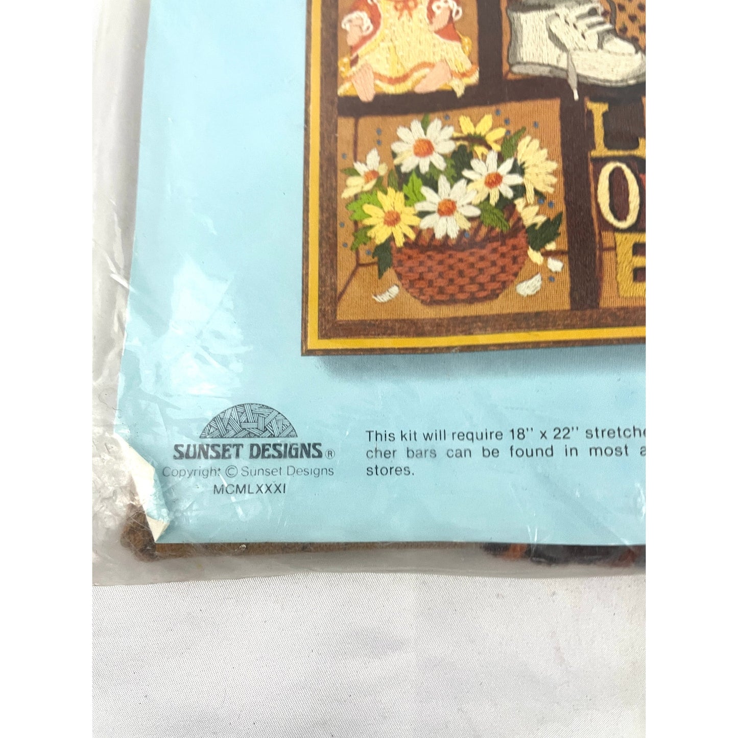 VTG Sunset Stitchery Bits & Pieces Memory Box Crewel Kit 1981 Barbara Jennings