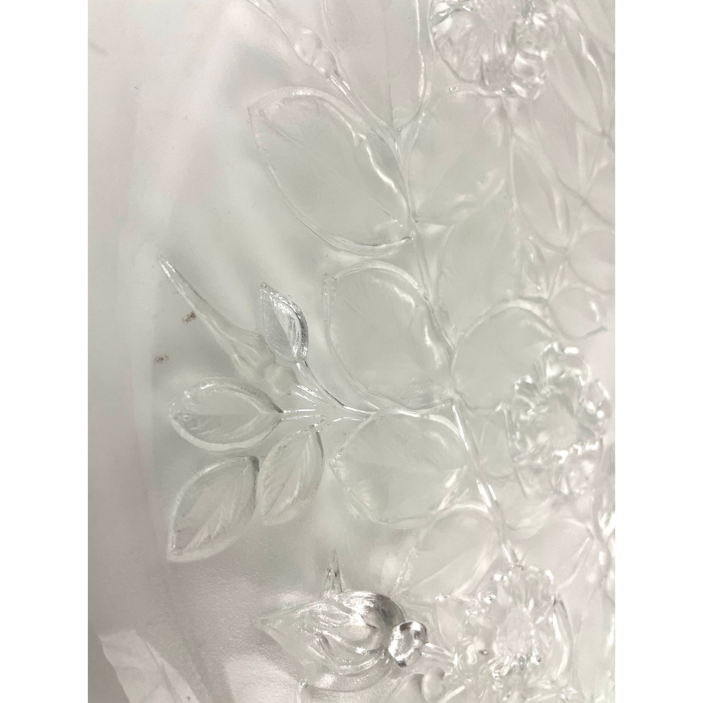 Mikasa Crystal Bianca Cake Frosted Glass Platter Flowers 14” Ruffle Edge