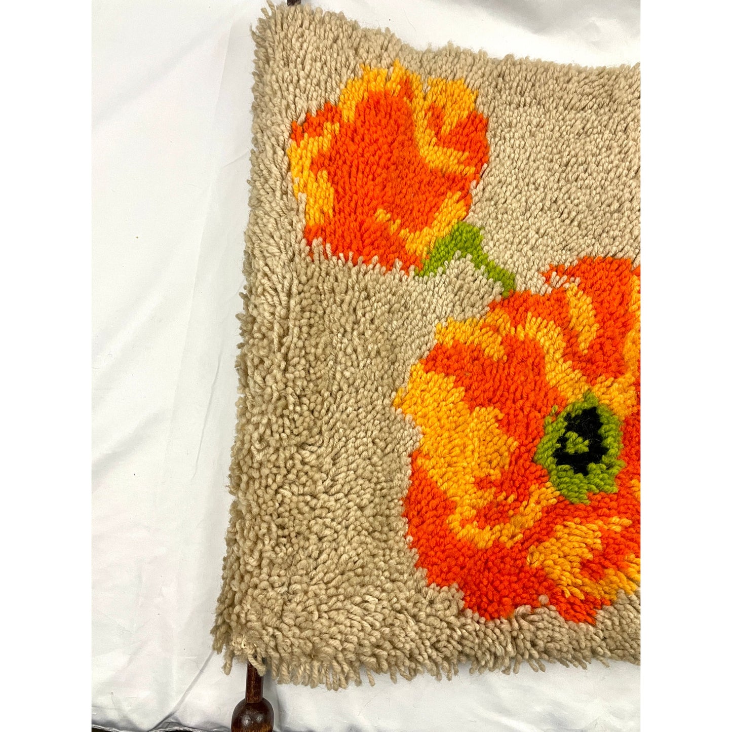 VTG Orange Poppies Latch Hook Rug Wall Hanging Artwork Flowers 19"x26" Handmade