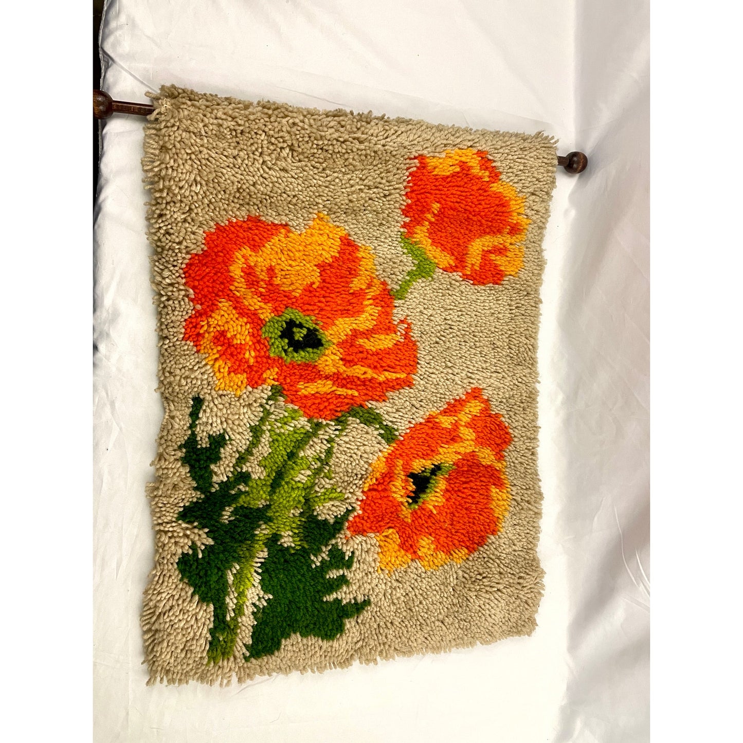 VTG Orange Poppies Latch Hook Rug Wall Hanging Artwork Flowers 19"x26" Handmade