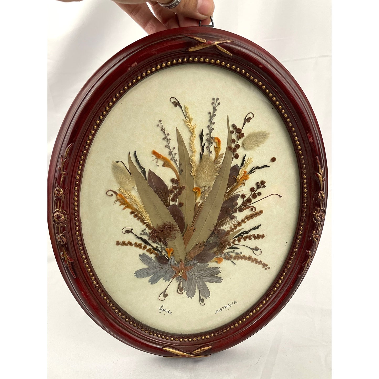 VTG Real Pressed Dried Flowers Oval Wall Decor Framed 9"x11" Australia Genuine