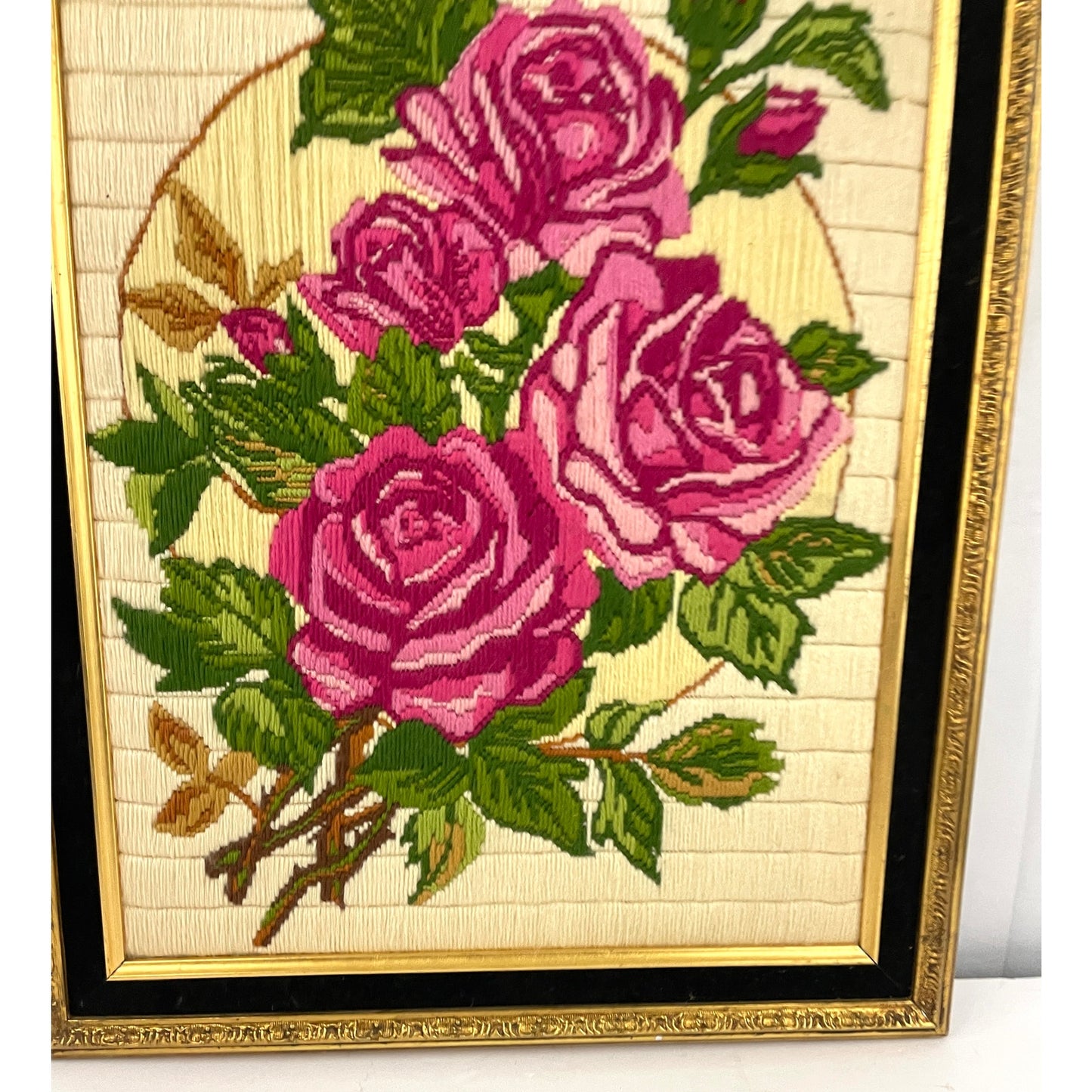 VTG Crewel Floral Pink Roses Framed 80's Finished Fiber Wall Art 21"x17"