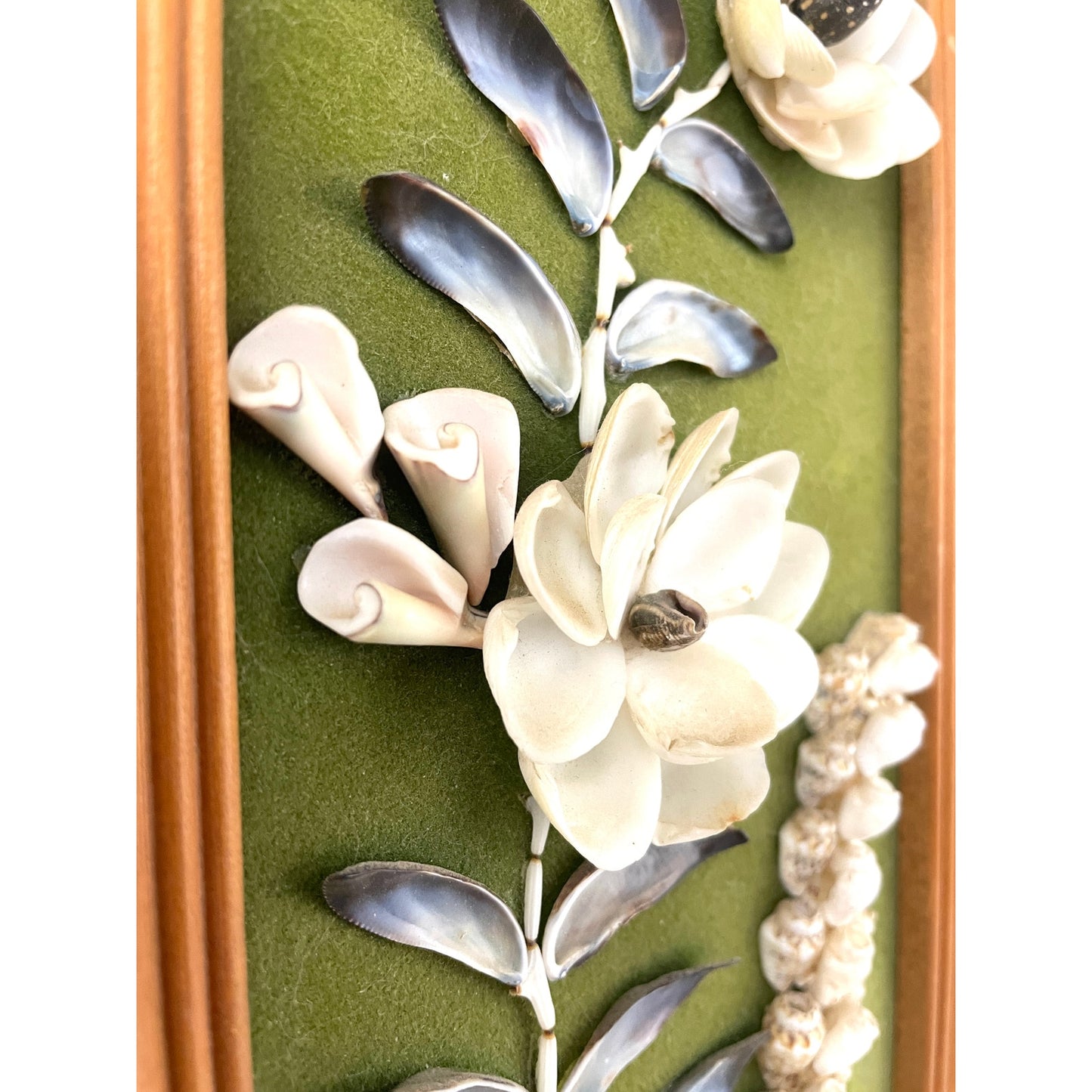 VTG Natural Handmade Small Seashells Shell Floral Framed 5"x11" Philippines 70s