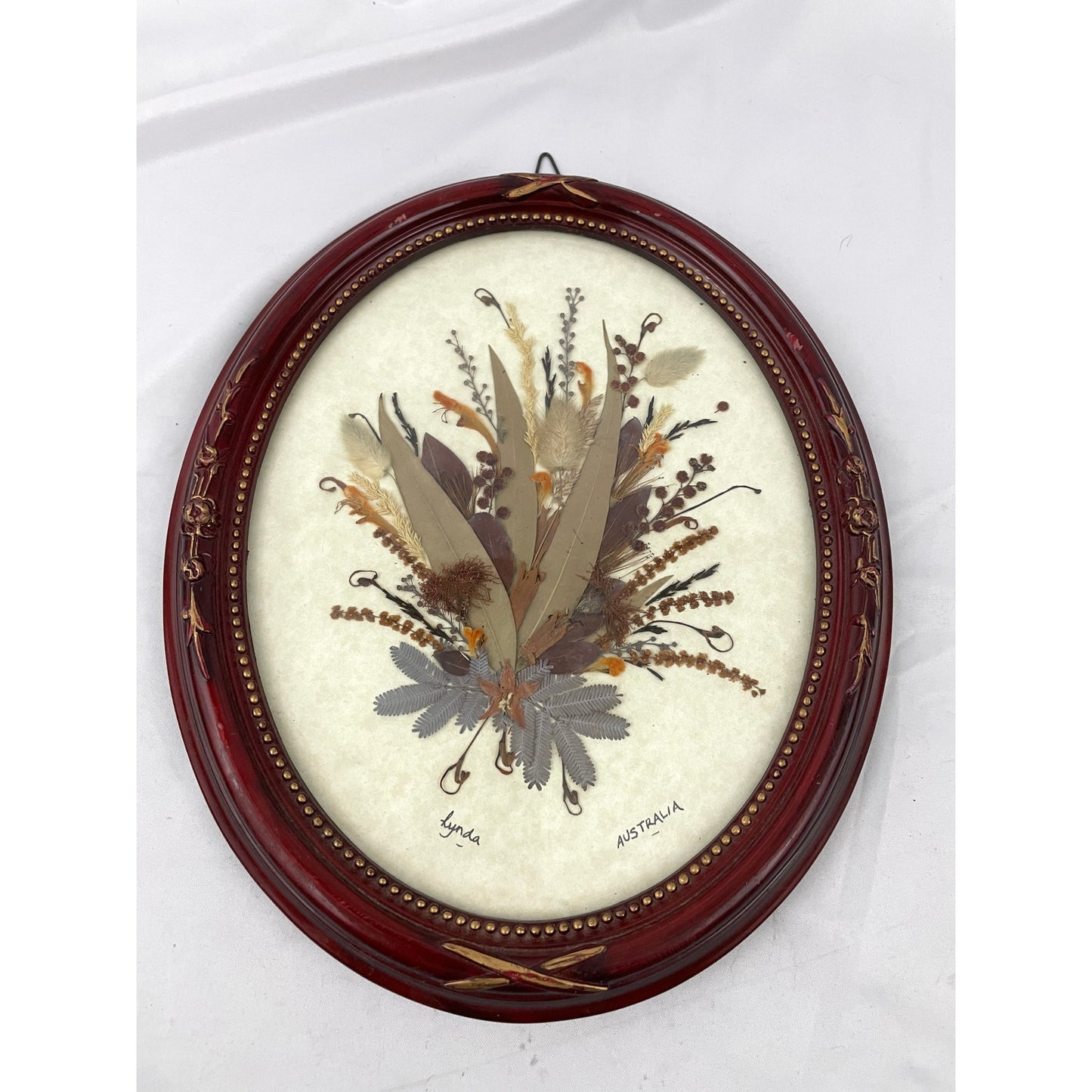 VTG Real Pressed Dried Flowers Oval Wall Decor Framed 9"x11" Australia Genuine