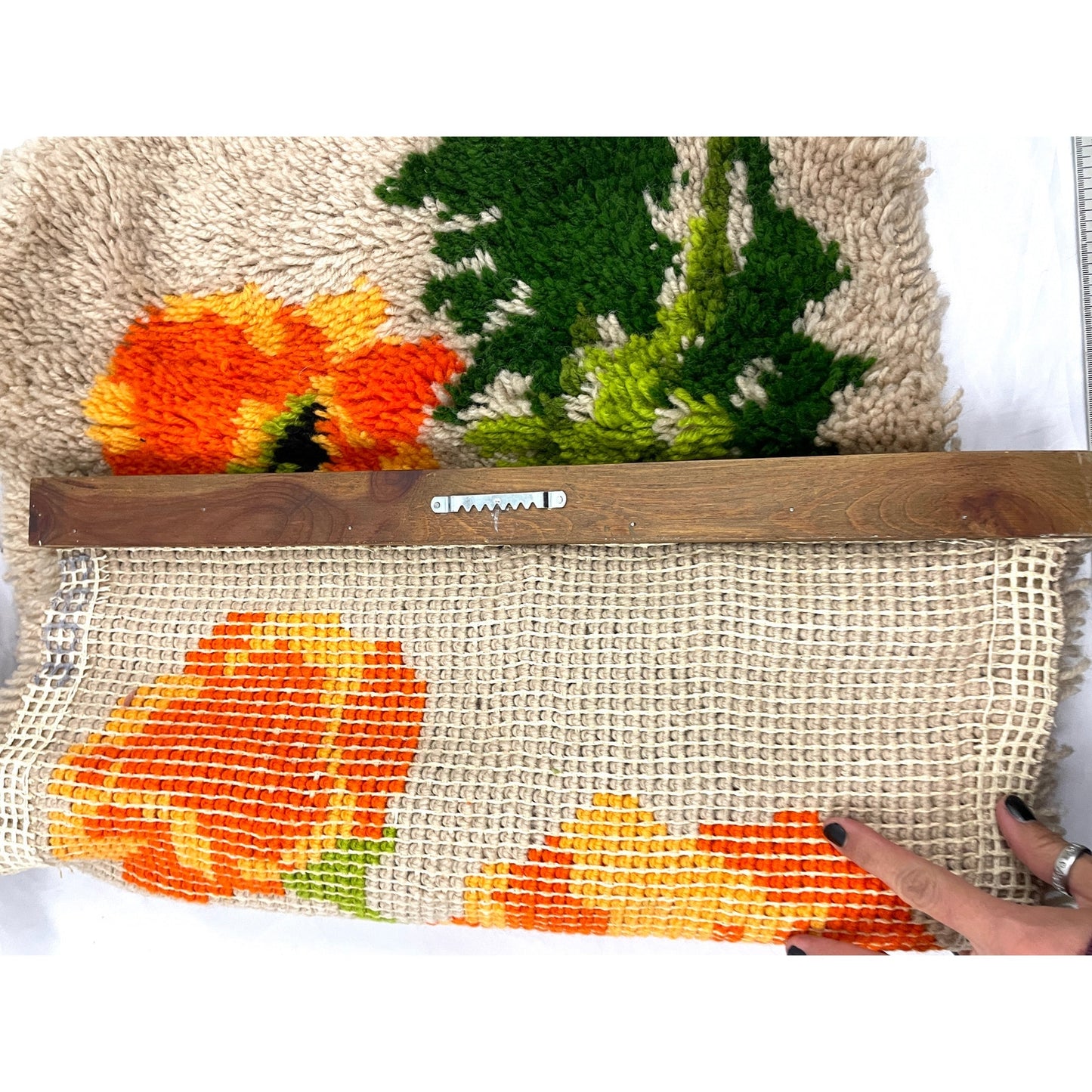 VTG Latch Hook Rug Wall Hanging Artwork Orange Poppies Flowers 21"x27" Handmade