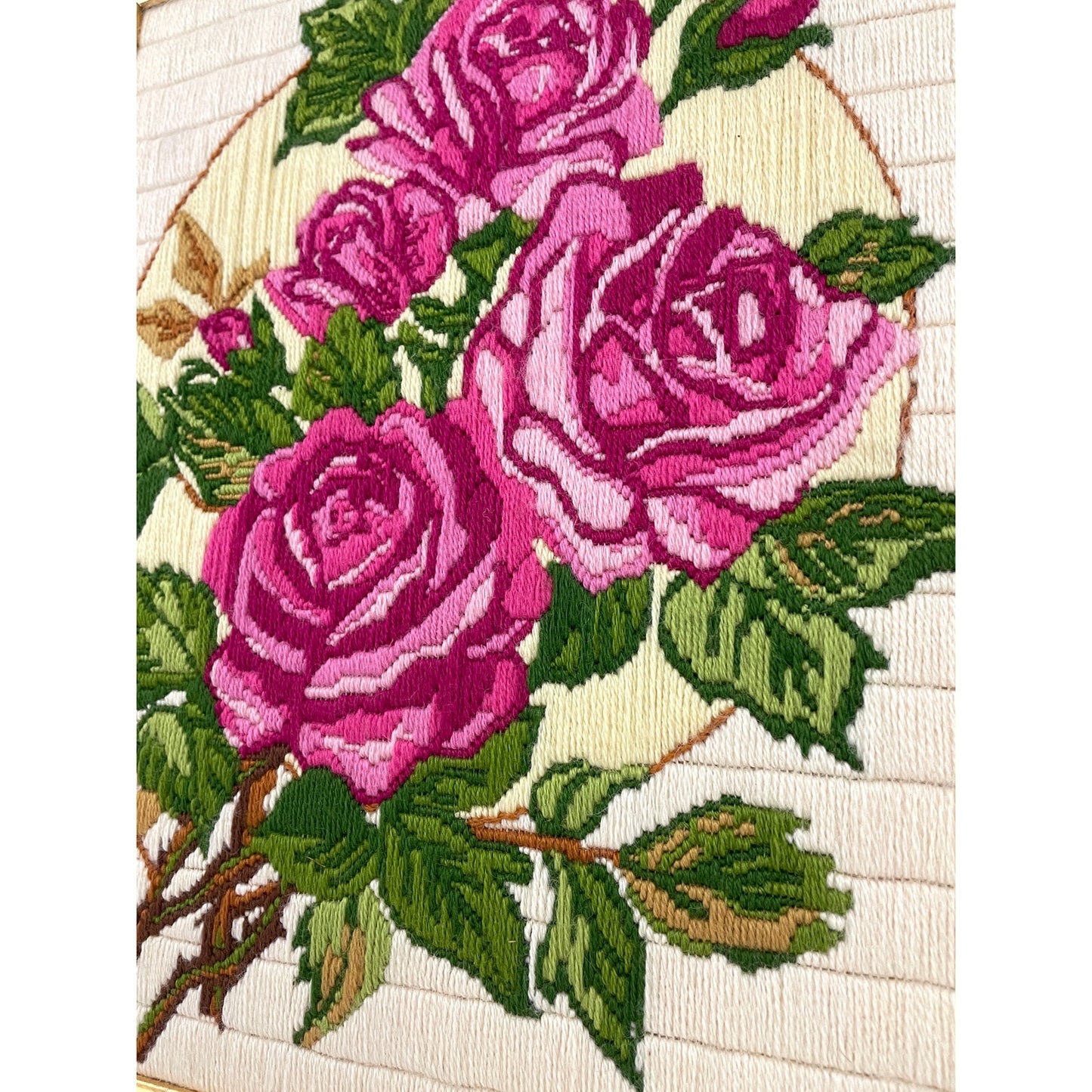 VTG Crewel Floral Pink Roses Framed 80's Finished Fiber Wall Art 21"x17"