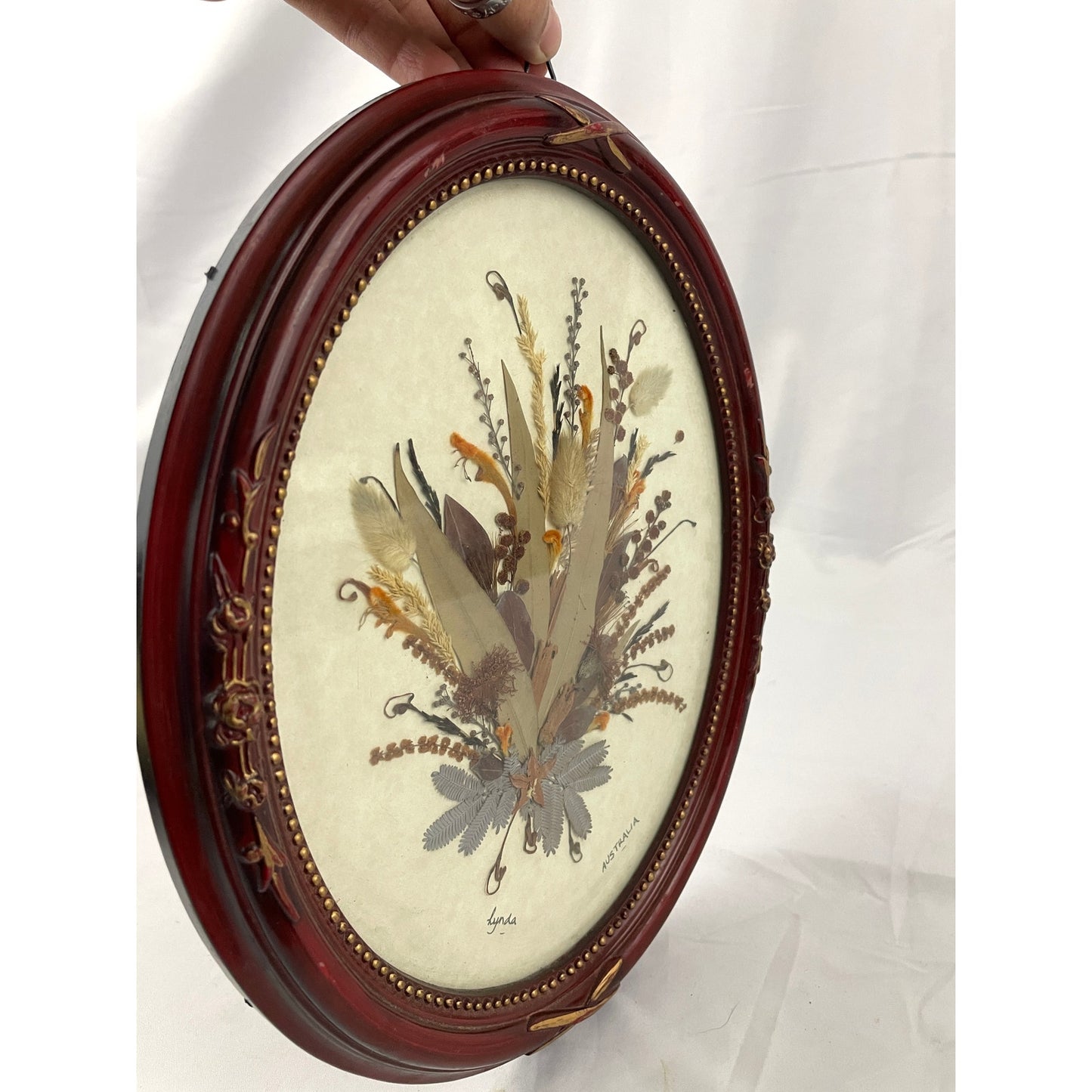 VTG Real Pressed Dried Flowers Oval Wall Decor Framed 9"x11" Australia Genuine