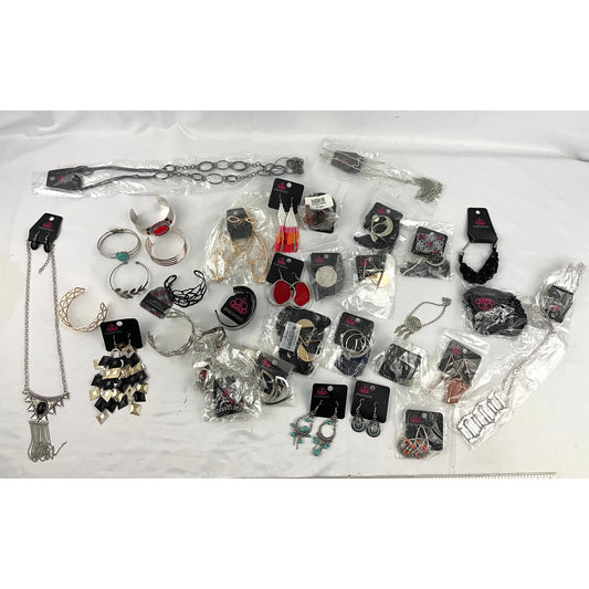 32 Pc Paparazzi Bulk Jewelry Lot Necklace Bracelet Bangles Variety NWT