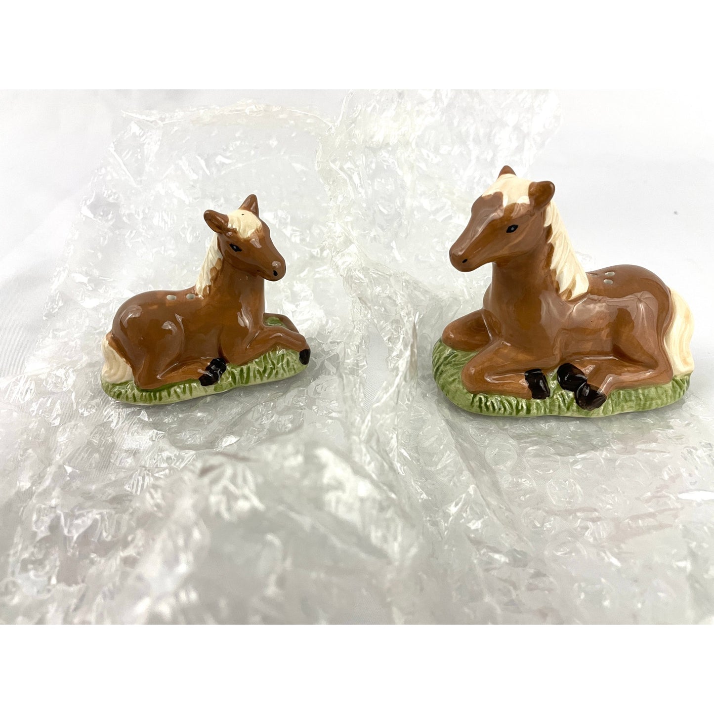 Horse and Foal Western Salt & Pepper Shakers Set NEW Cracker Barrel Exclusive