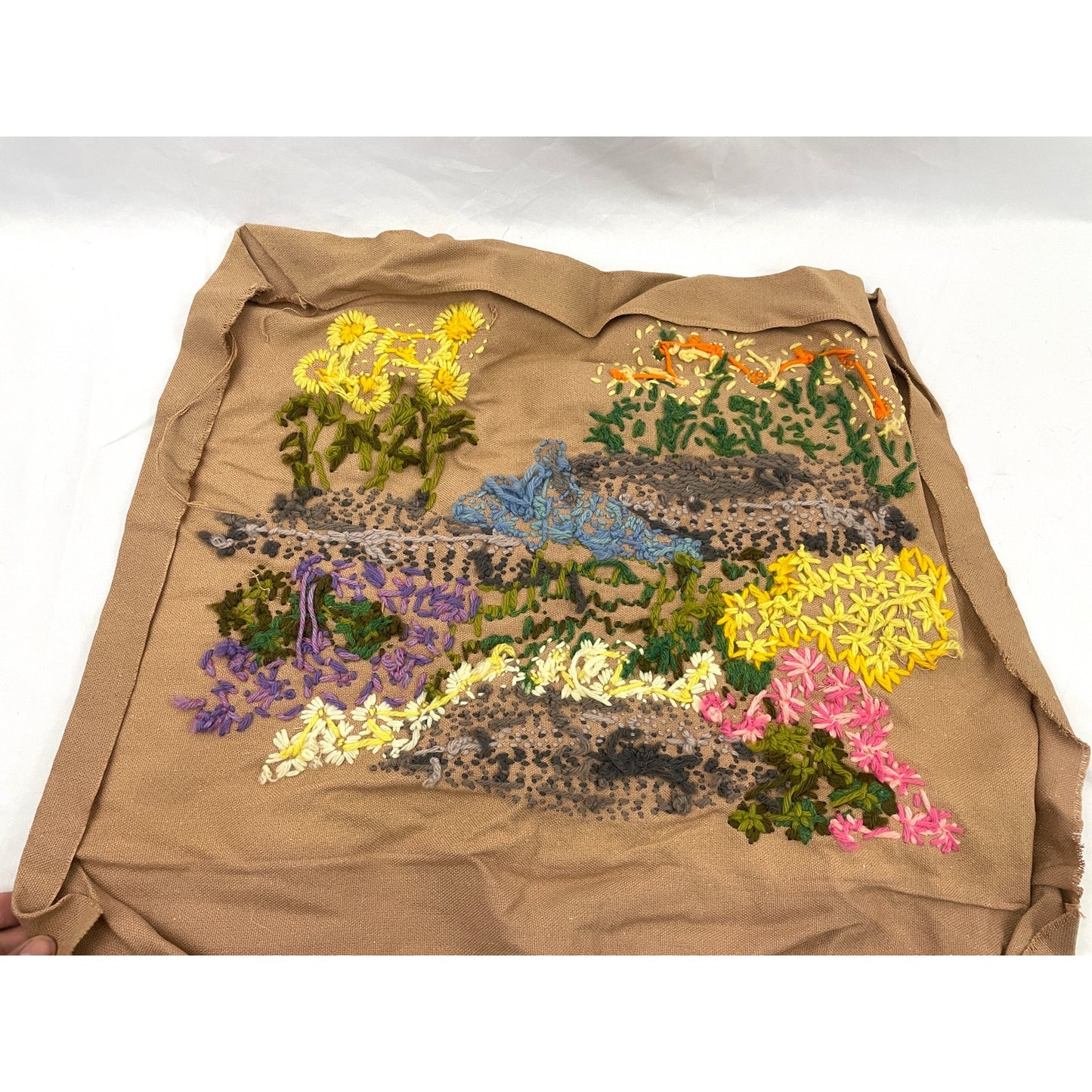 VTG Crewel Flowers Needlecraft Embroidered Wall Art 18"x23" 70s Unframed Paragon