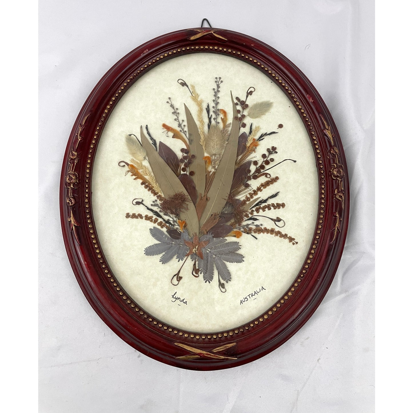 VTG Real Pressed Dried Flowers Oval Wall Decor Framed 9"x11" Australia Genuine