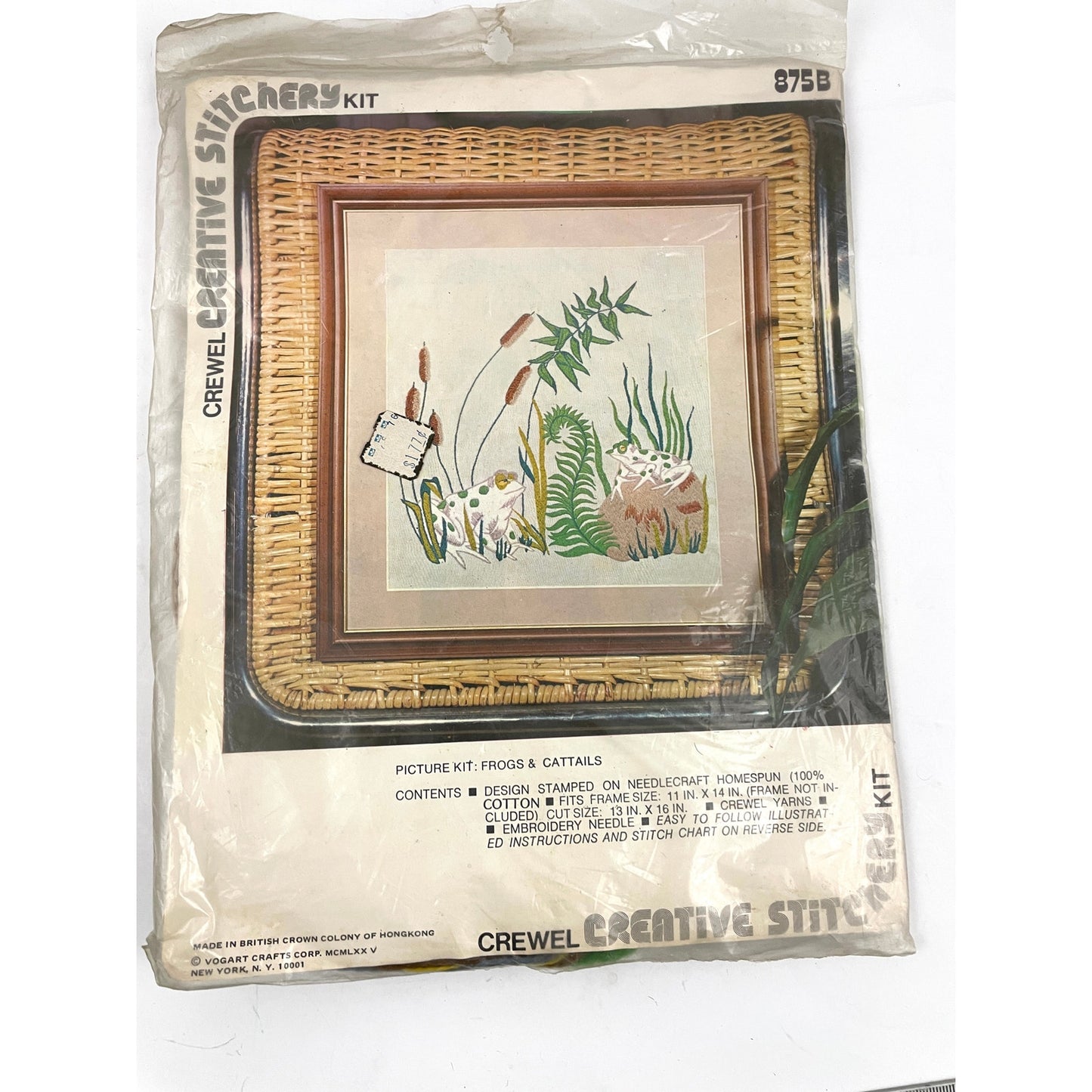 VTG Crewel Creative Stitchery Needlepoint Kit # 875B Frogs & Cattails NIB 1975