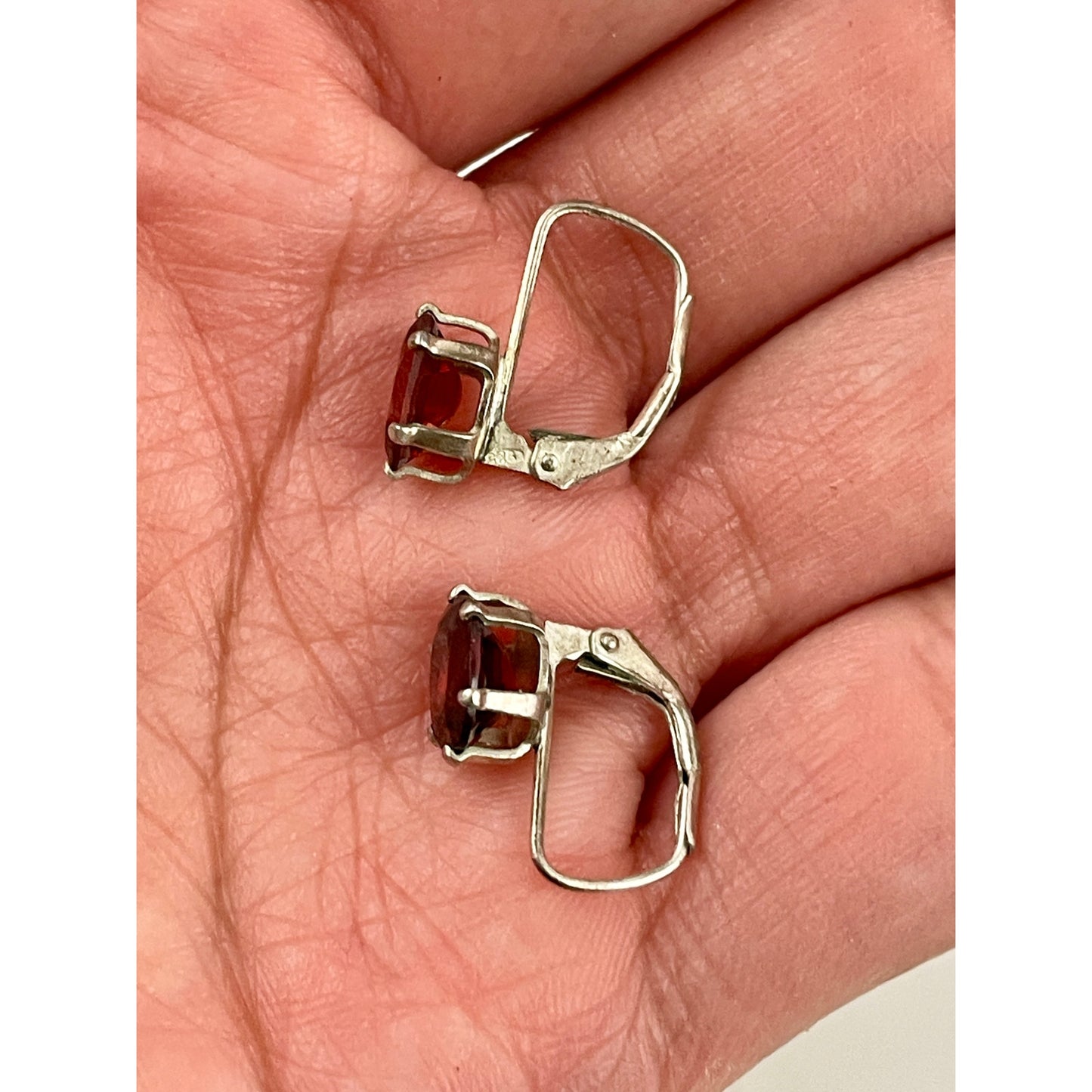 VTG Mozambique Garnet 925 Stamped Sterling Silver Leverbacks Earrings