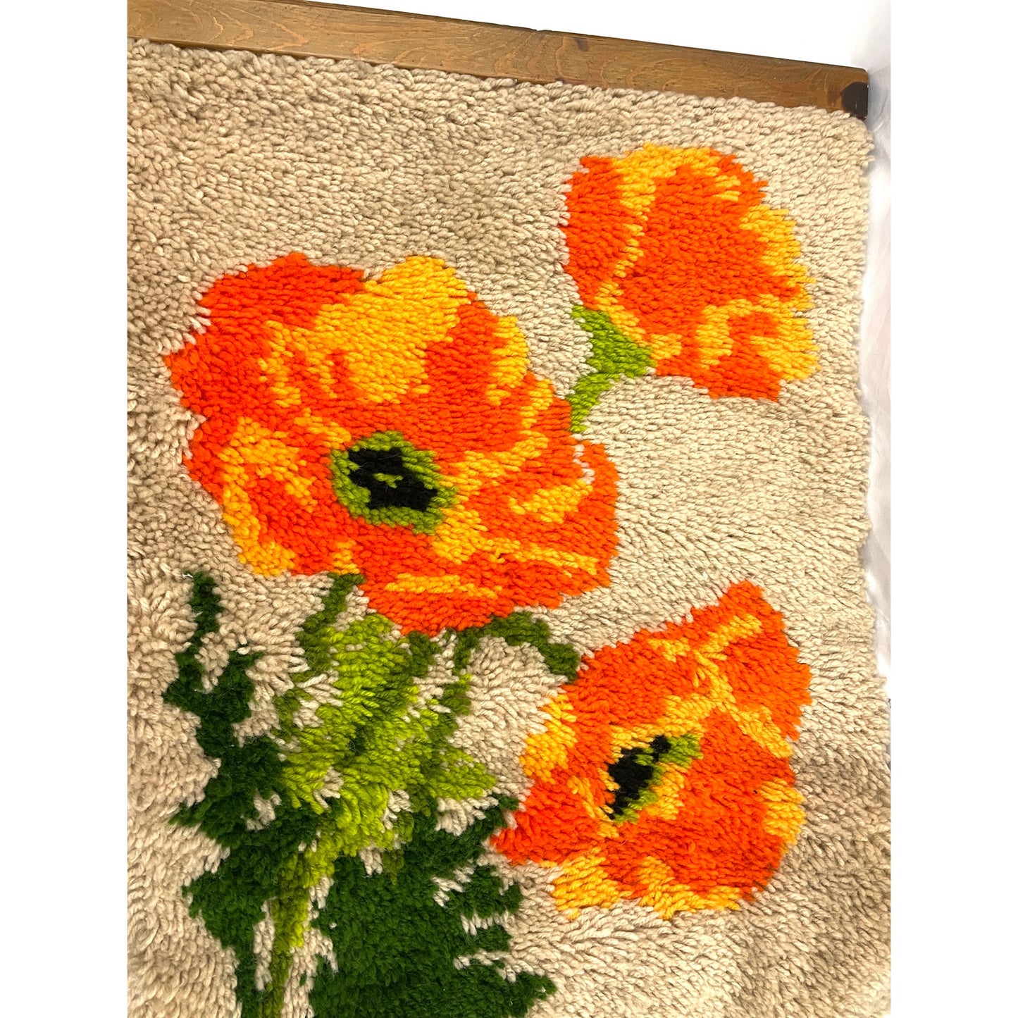 VTG Latch Hook Rug Wall Hanging Artwork Orange Poppies Flowers 21"x27" Handmade