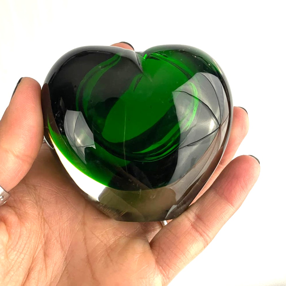 Crystal Green Clear Heart Shaped Paperweight Bud Vase Art Glass 2.5"