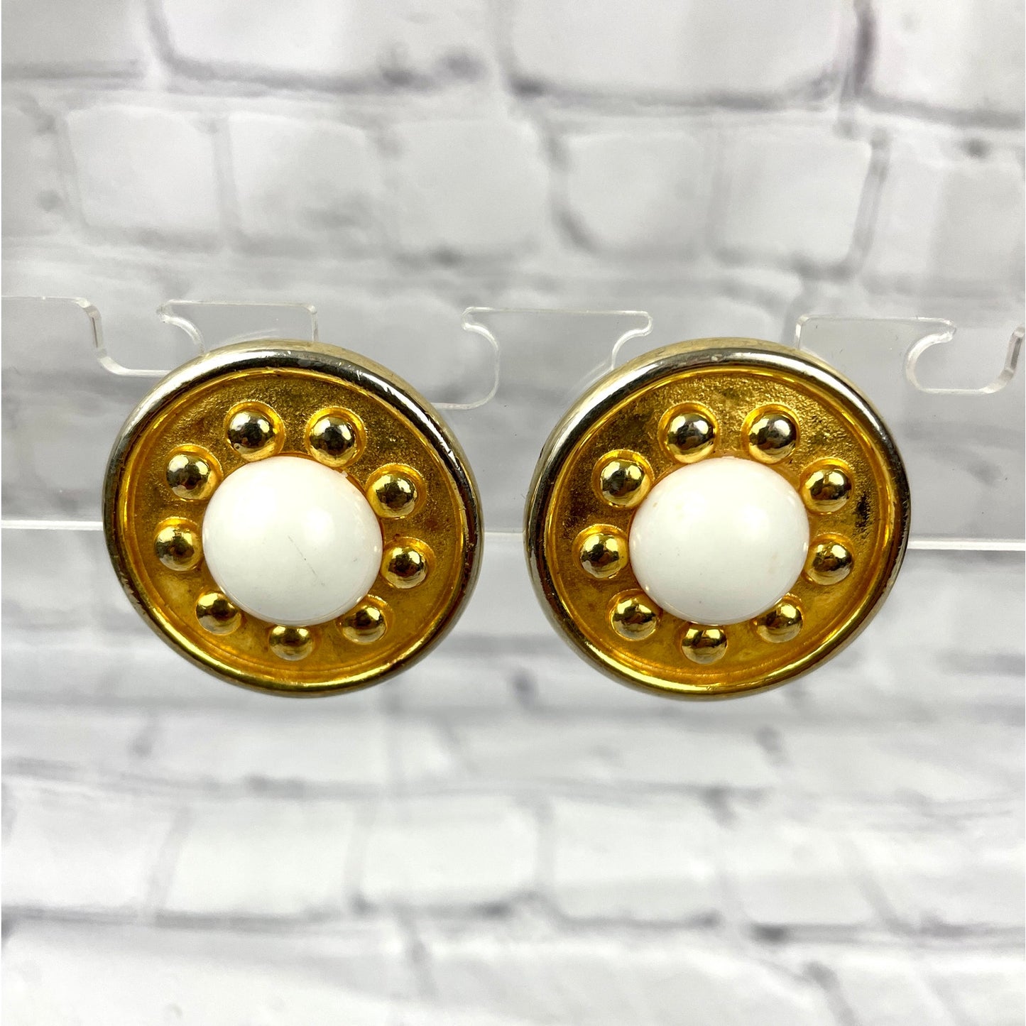 VTG Ben Amun Round White Clip on Earrings Gold Tone Retro