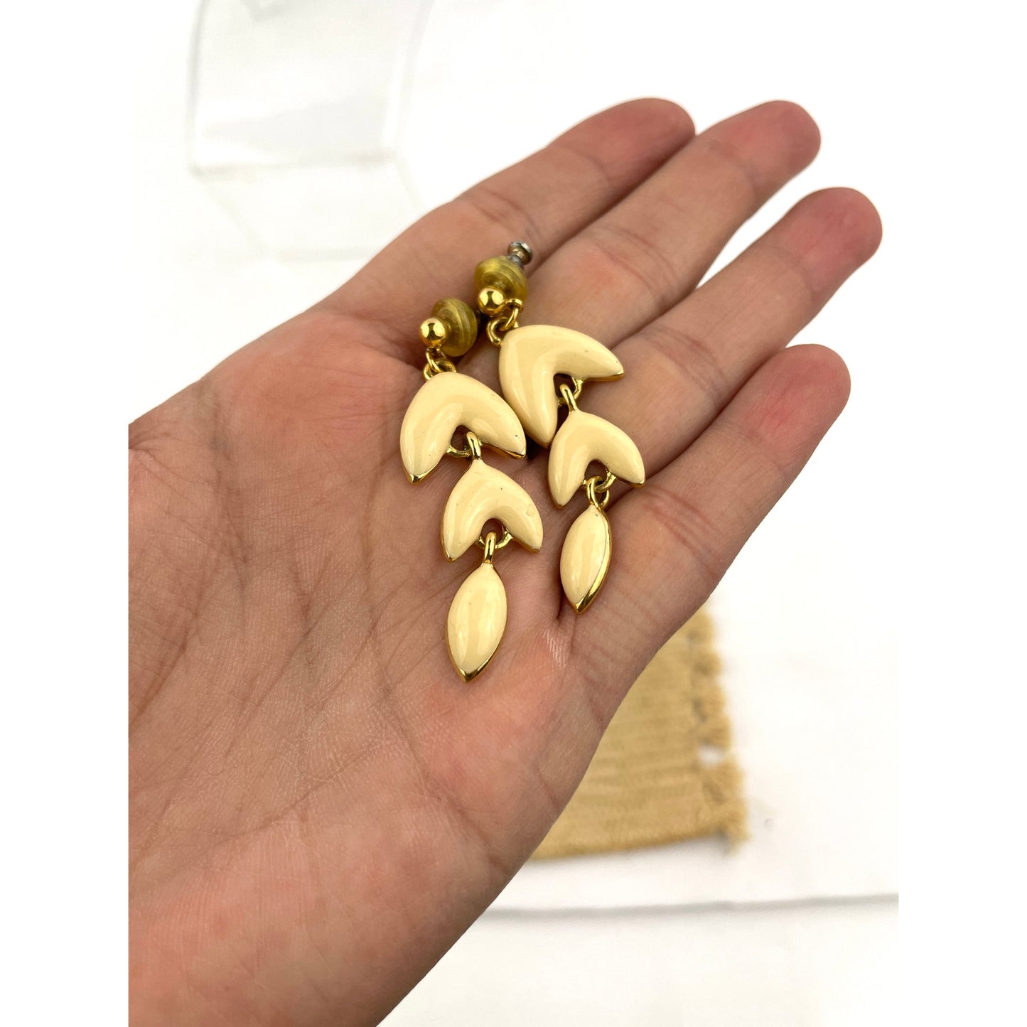 VTG Signed Napier Gold Tone Earrings Enamel Dangle Beige Jewelry 2"