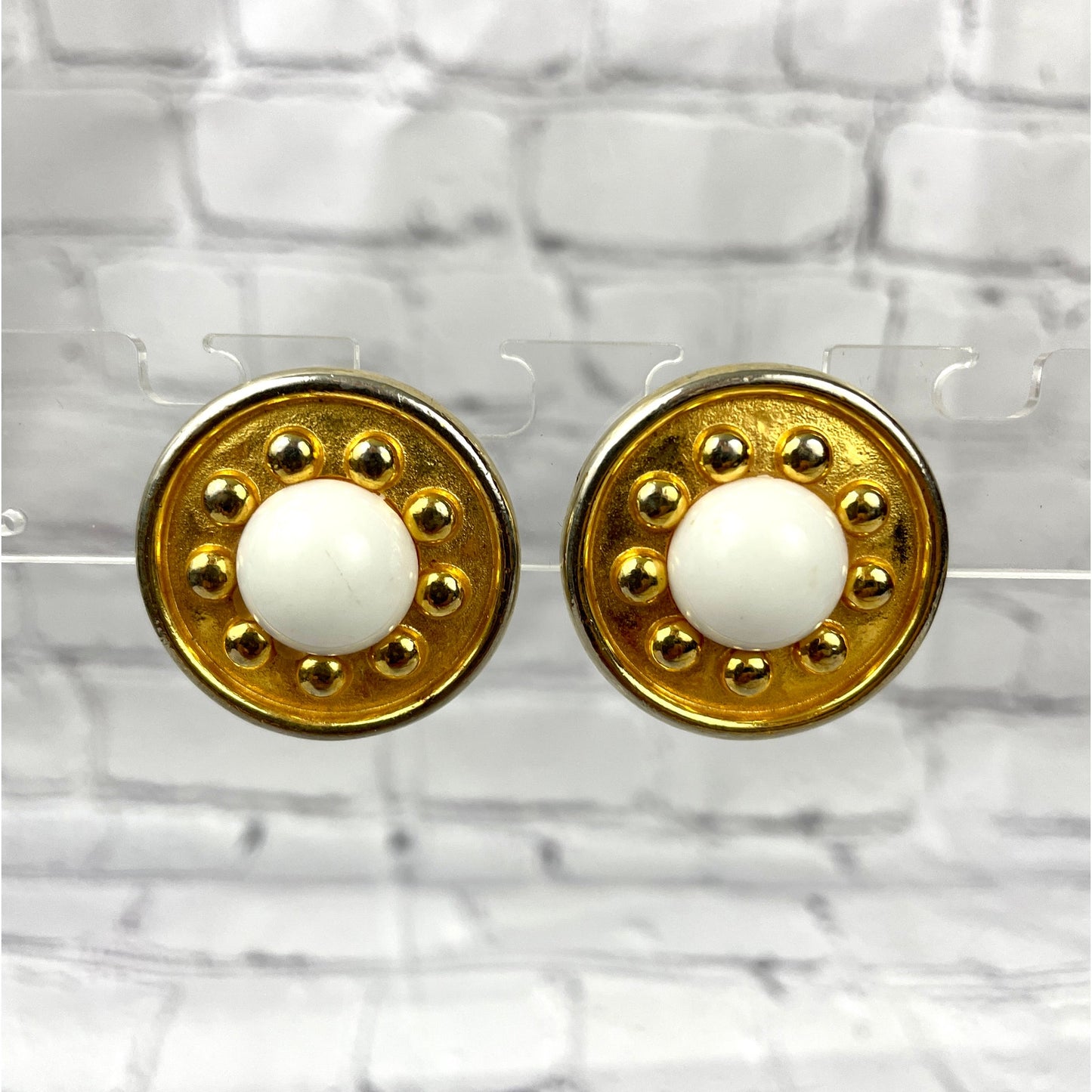 VTG Ben Amun Round White Clip on Earrings Gold Tone Retro