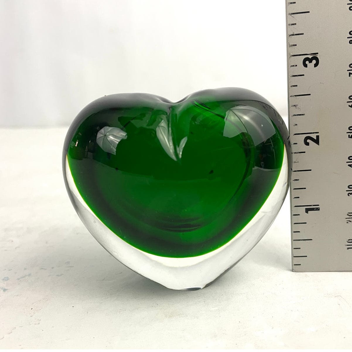 Crystal Green Clear Heart Shaped Paperweight Bud Vase Art Glass 2.5"