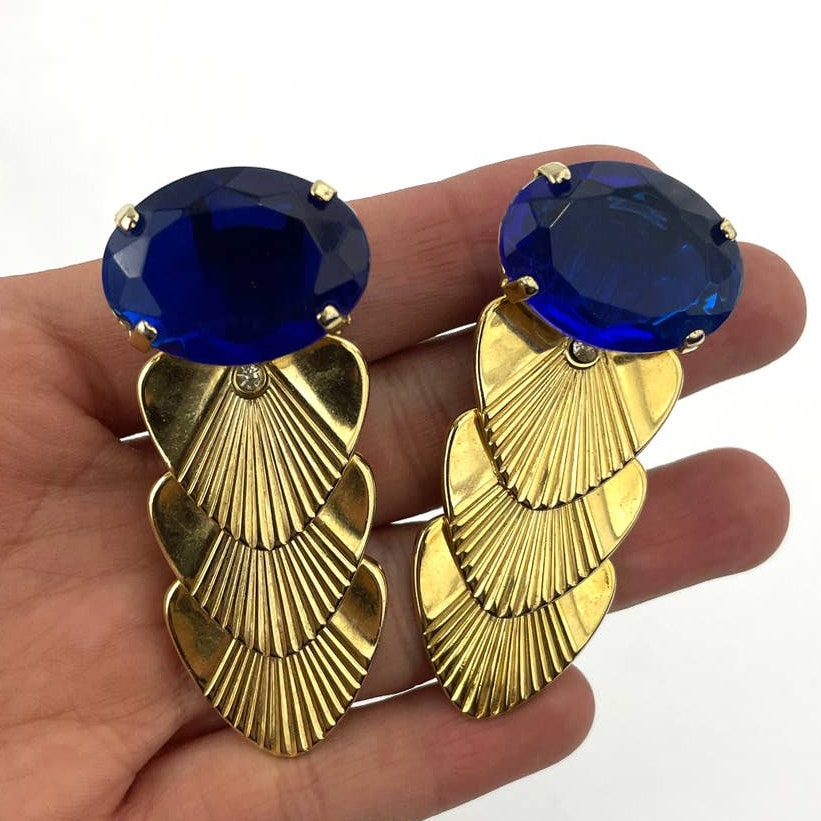 VTG Gold Tone Metal Clip On Earrings Blue Rhinestone Retro Kitsch